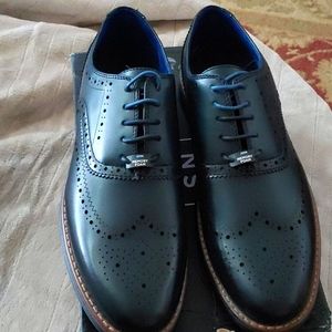 Men's shoes 9.5 Navy NWT